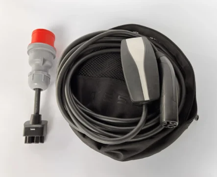 Комплект : Оригінальна зарядка Tesla Mobile Connector Gen2, 32A, USA, (уцінка) + перехідник 32А (червоний) + сумка Gen1.