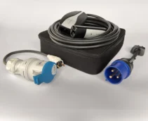 Комплект : Оригінальна зарядка Tesla Mobile Connector Gen2, 32A, USA, (уцінка) + адаптер 32А + адаптер 32А-16А + сумка.