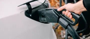 До зарядних пристроїв