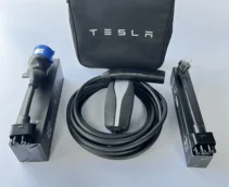 Комплект : Оригінальна зарядка Tesla Mobile Connector Gen2, 32A, USA, (уцінка) + адаптер 32А + адаптер 16А + сумка.