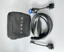 Комплект : Оригінальна зарядка Tesla Mobile Connector Gen2, 32A, USA, (уцінка) + адаптер 32А + адаптер 16А + сумка.