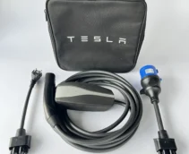 Комплект : Оригінальна зарядка Tesla Mobile Connector Gen2, 32A, USA, (уцінка) + адаптер 32А + адаптер 16А + сумка.