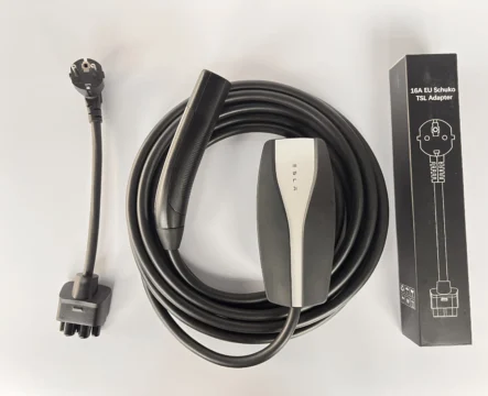 Комплект : Оригінальна зарядка Tesla Mobile Connector Gen2, 32A, USA, (уцінка) + адаптер 16А.