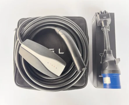 Комплект : Оригінальна зарядка Tesla Mobile Connector Gen2, 32A, USA, (нова) + адаптер 32А + сумка.