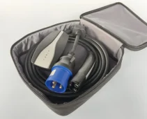 Комплект : Оригінальна зарядка Tesla Mobile Connector Gen2, 32A, USA, (вживана) + адаптер 32А + сумка.