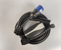 Комплект : Оригінальна зарядка Tesla Mobile Connector Gen2, 32A, USA, (вживана) + адаптер 32А + адаптер 16А.