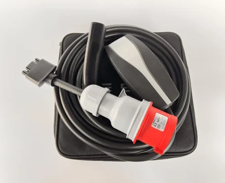 Комплект : Оригінальна зарядка Tesla Mobile Connector Gen2, 32A, USA, (уцінка) + адаптер 32А(червоний)+ сумка.