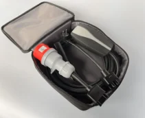 Комплект : Оригінальна зарядка Tesla Mobile Connector Gen2, 32A, USA, (вживана) + адаптер 32А (червоний) + адаптер 16А + сумка.