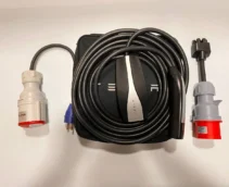 Комплект : Оригінальна зарядка Tesla Mobile Connector Gen2, 32A, USA, (уцінка) + адаптер 32А(червоний) + адаптер 32А-16А(червоний) + сумка.