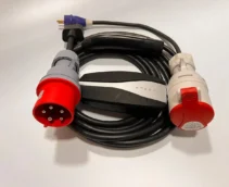 Комплект : Оригінальна зарядка Tesla Mobile Connector Gen2, 32A, USA, (вживана) + адаптер 32А(червоний) + адаптер 32А-16А(червоний).
