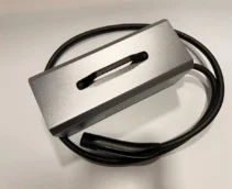 Розрядний пристрій для Tesla USA, пристрій із конекторами NACS Tesla.