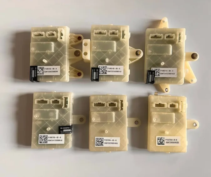 Блок ретрофіт на Tesla Model S та X ( 2012 - 2021 ).