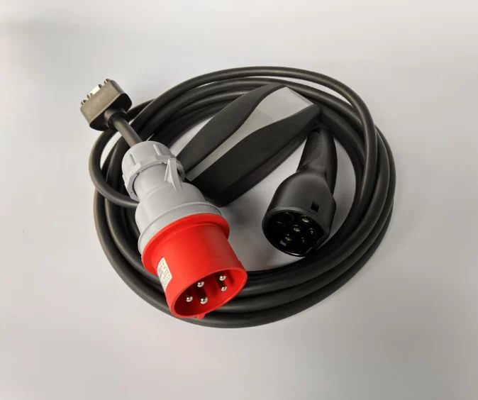 Комплект: Зарядка Tesla Mobile Connector Gen2, 32А, 7кВт, Європа + адаптер 32А (червоний).