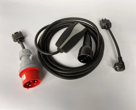 Комплект: Зарядка Tesla Mobile Connector Gen2, 32А, 7кВт, Європа + адаптер 32А (червоний) + адаптер 16А.