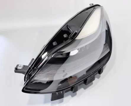 МАТРИЧНІ ФАРИ ліва та права на Tesla Model 3 / Y ( 2021 - 2024 рр )
