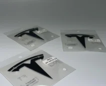 ОРИГІНАЛ TESLA - Значок на капот 1694511-00-C