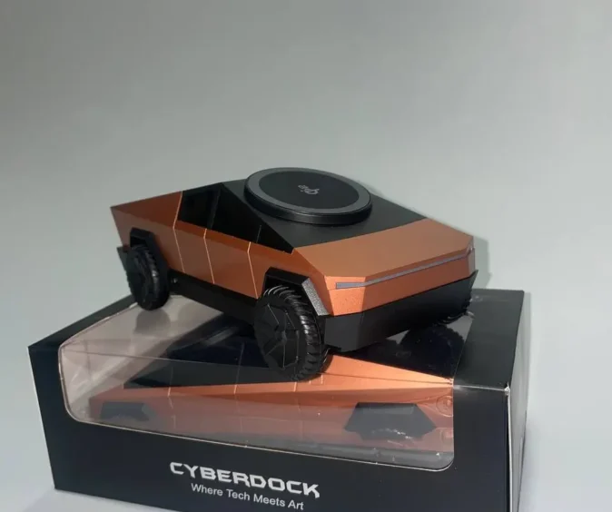 Бездротова зарядна станція Cybertruck 3 в 1. CYBERDOCK ЗАРЯДКА