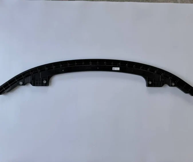 ПІДСИЛЮВАЧ нижній переднього бампера Tesla Model 3 HIGHLAND (САБЛЯ)