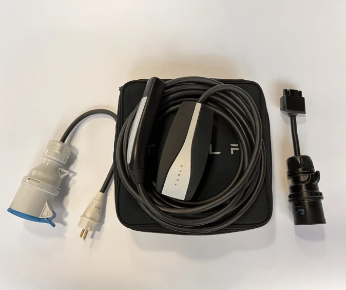 Tesla Mobile Connector Gen2 32A комплект