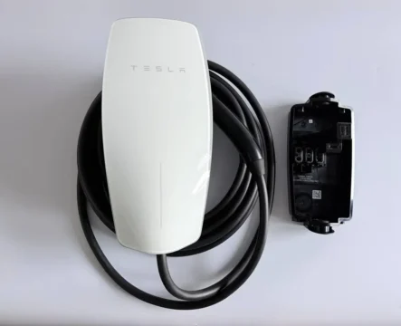 Оригінальна зарядна станція Tesla Wall Connector Gen 3 Європа | 22 кВт | 3 фази | Гарантія