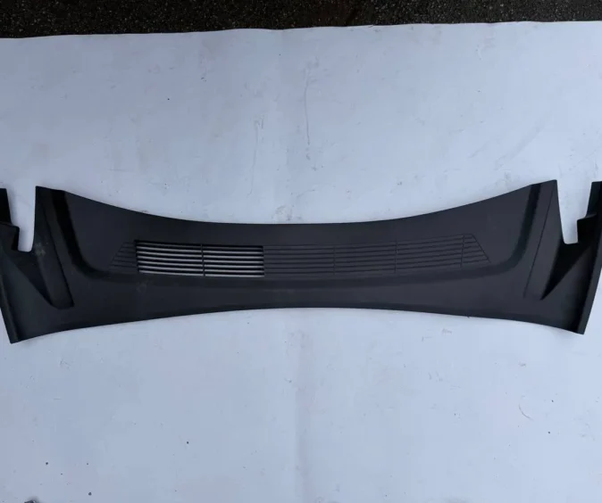 Жабо підкапотна накладка Tesla Model 3 Highland Тесла 1694501-01-F