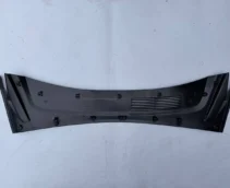 Жабо підкапотна накладка Tesla Model 3 Highland Тесла 1694501-01-F